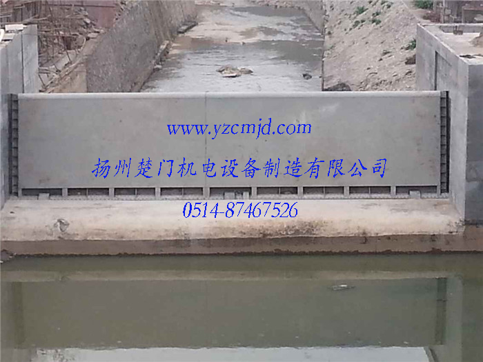 湖北宜昌运河14×3.35m钢坝竣工照